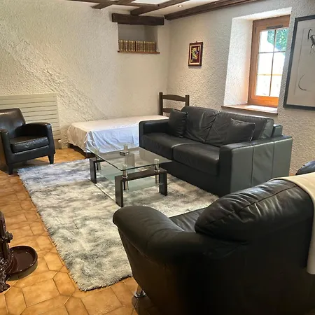Spacious Apartment, By & Mountains Apartament *